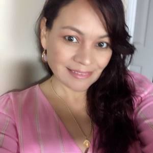 Meet your Posher, Amparo